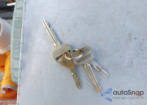 2002 Toyota Tundra Sr5 V8 from USA, damaged, VIN 5TBBT441X2S329470